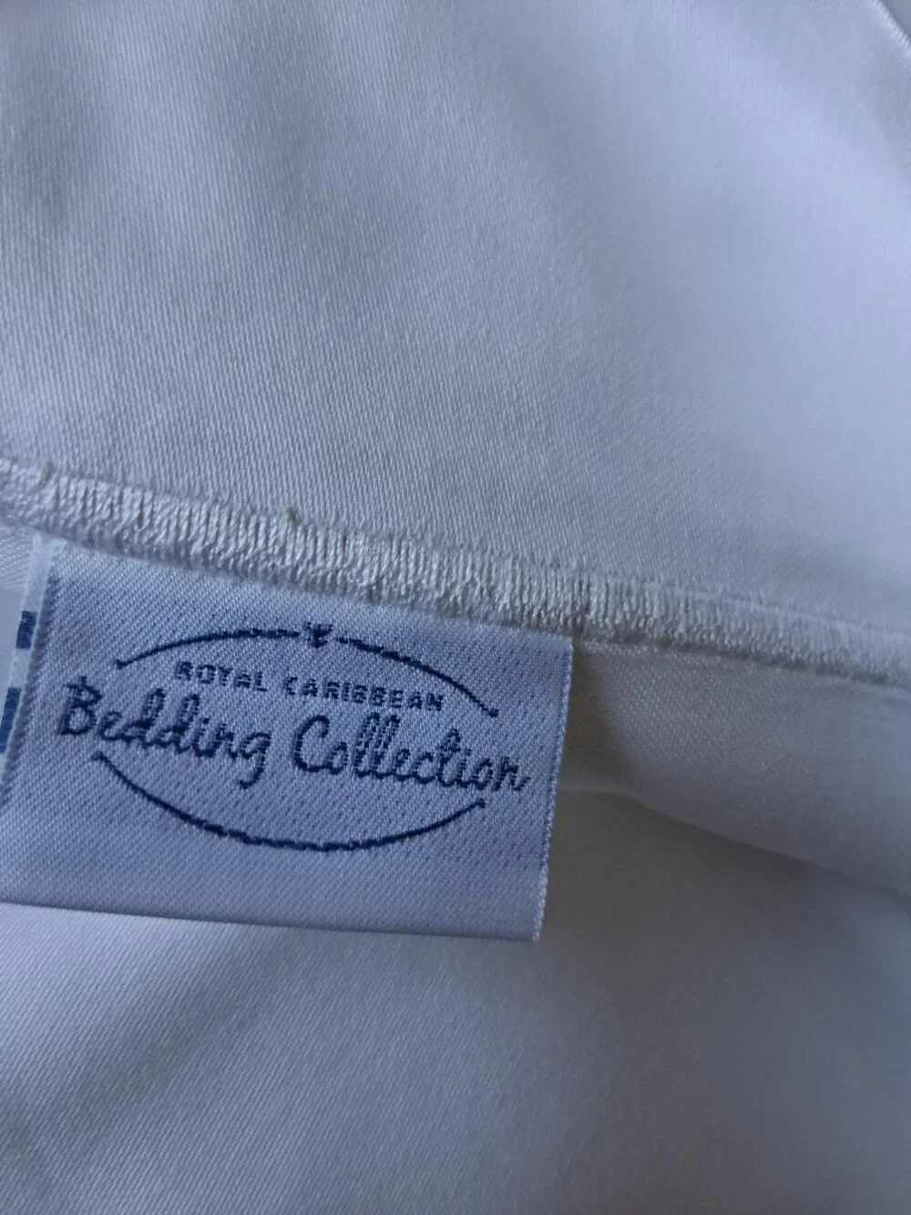 OPEN BOX Royal Carribean  Bedding Collection White QUEEN 100%  5PCS Bedding Set